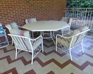 Outdoor table & chairs
