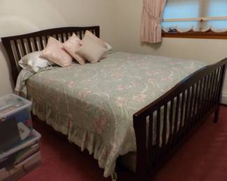 Queen size bed