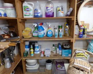 Kitchenware & cleaning supplies