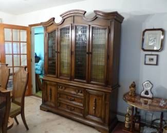 Traditional dining table with 6 chairs & breakfront