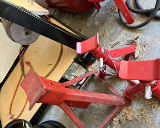 Jack stands