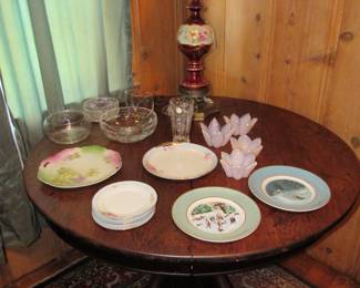 Antique round oak table