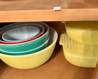 Pyrex ceramic kitchen