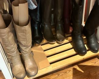 Hundreds of women's shoes to choose from!