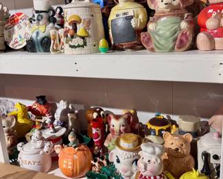 Collectible cookie jars!
