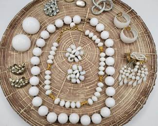 MLT31whitejewelry