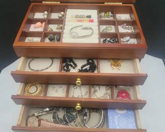 MLT20JewelryBox