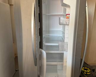 Refrigerator in great shape
