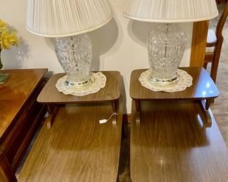 MCM 2 tier end table, Walnut Formica top
