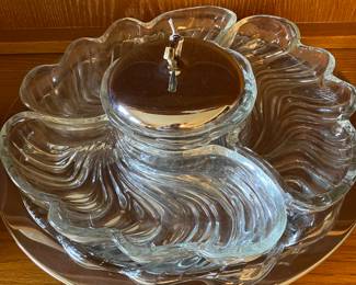 many nice vintage serving pieces