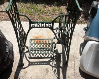 Singer sewing machine bottom