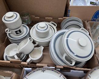 Celebrity Genuine Stoneware (Fairfield Collection)