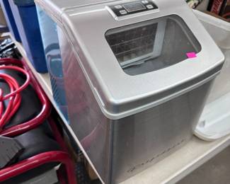 Frigidaire Countertop Ice Maker