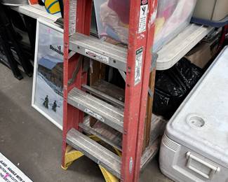4 Foot Fiberglass Ladder