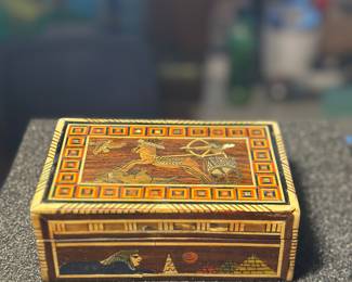 Egyptian scene lidded box