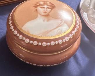 Hand Painted Limoges Dresser box