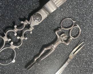 Super cool old scissors