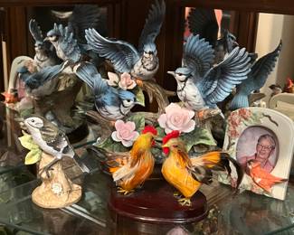 Bird figurines