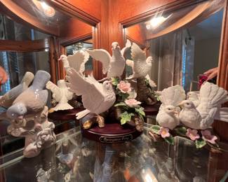 Bird figurines