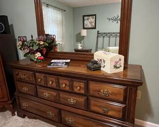 Bassett dresser