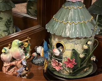 Bird figurines