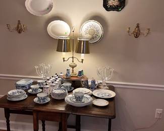 ASSORTED BLUE AND WHITE DISHES, DROP LEAF TABLE 