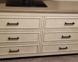 Bella 6-drawer dresser (soft close) in Farmhouse white.