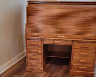Old-fashioned roll top desk.