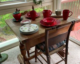 small vintage pub pull out table 