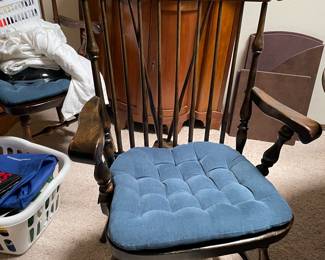 closeup of dining room chairs, we have 6 I think