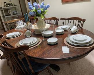 dining table w/6 chairs