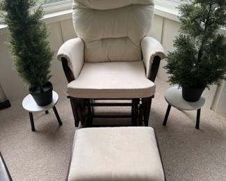 Glider with Ottoman