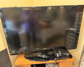 46” Samsung TV