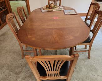 Gorgeous Vintage Dining room set with Drexel chairs
$500 OBO