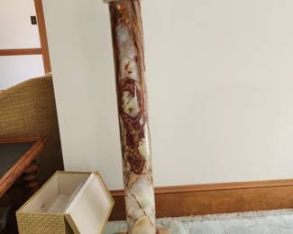 PALESTINIAN ONYX PEDASTOOL IN PERFECT CONDITION
$400