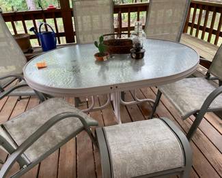table w/6 chairs
