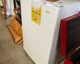 small apt. fridge/freezer