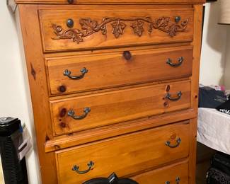 chest of drawers with matching pieces