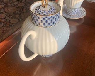 Russian cobalt Lomonosov porcelain tea set and vases