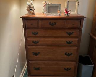 Pair of matching dressers