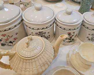 Lilian Vetnon Vintage Canisters