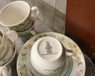Royal Doulton Fine China Tonkin Cups & Saucers