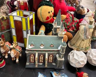 1998 O'Well Heartland Valley Village Porcelain Church - Christmas Village House