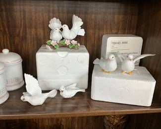 Homeco Porcelain Doves