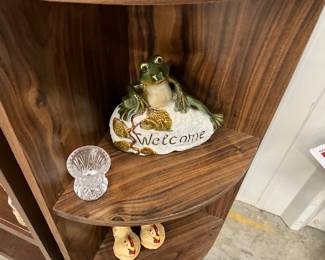 Resin Frog Welcome Yard Decor - Clear Glass Toothpick Holder
