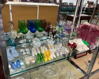 Clear to Blue Bud Vase - Multi Colored Glassware - Miniature Shoe Figurines