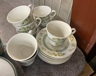 Royal Doulton Fine China Tonkin Cups & Saucers