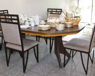 Kitchen Table Extended