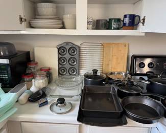 Bakeware, dish sets, cookware