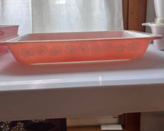 1956 Pyrex Pink Daisy 575 Casserole